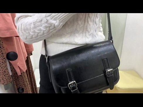 ❤️ Публична мастурбация на младата кучка FeralBerry с вибратор в стаята за обличане ❤❌ Красиво порно в bg.fuckmymac.ru ❌️